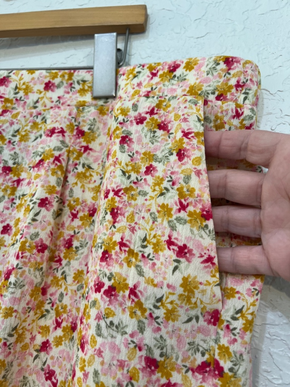 Torrid Sunshine Ditsy Floral Gauze Ruffle Shorts Pull-On 2X NWT - Picture 6 of 12